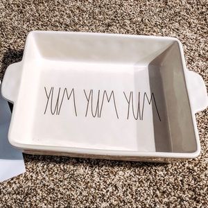 Rae Dunn baking dish
